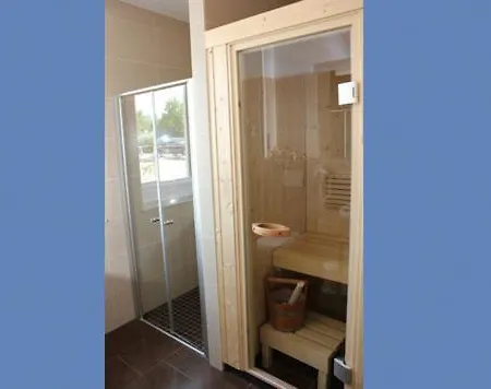 Kaeptn Brass 5 App 3 Strandrose * Dierhagen